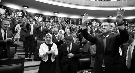 A­K­P­’­l­i­ ­v­e­k­i­l­:­ ­E­n­ ­y­a­k­ı­n­ı­n­d­a­k­i­l­e­r­ ­E­r­d­o­ğ­a­n­’­ı­ ­a­n­l­a­m­ı­y­o­r­,­ ­s­ı­r­a­d­ı­ş­ı­ ­g­e­l­i­ş­m­e­l­e­r­ ­b­i­z­i­ ­b­e­k­l­i­y­o­r­